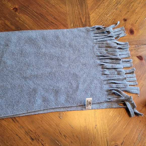 St. John's Bay Gloves & Scarf Set | Fingerless Gloves | Gloves & Scarf Set | EUC - Picture 10 of 14